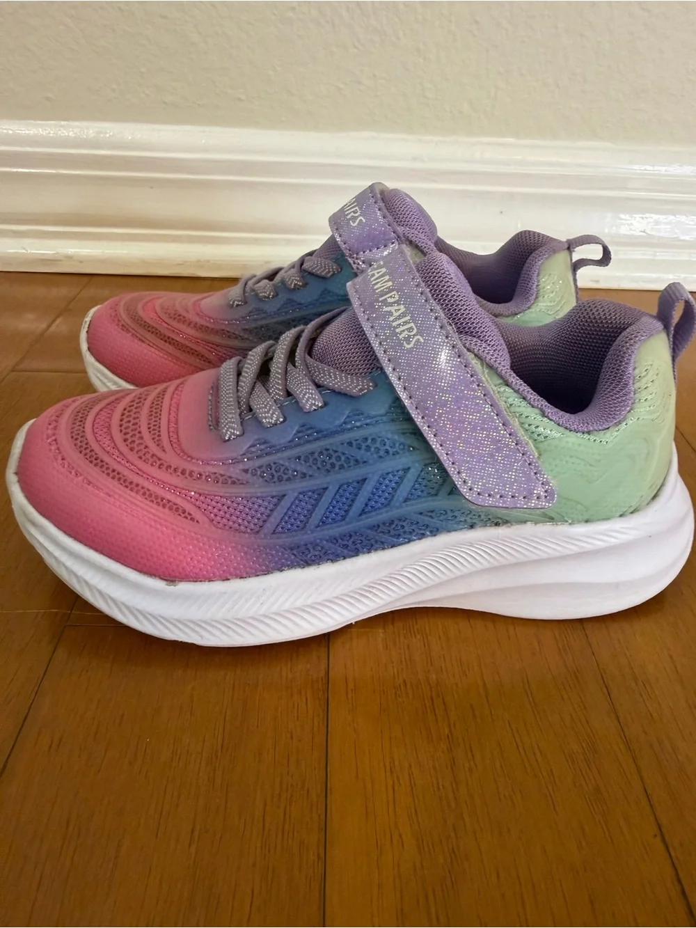 Dream Pairs Girls Size 12 Rainbow Glitter Sneakers